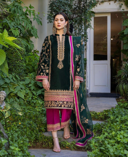 Zainab Chottani Luxury Velvet 3-Piece Suit